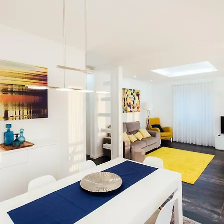 T4 Luis Apartment