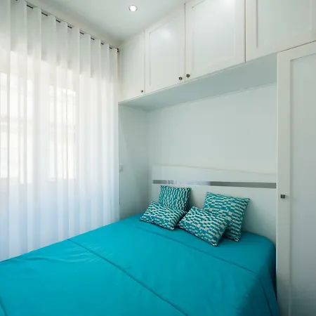 T4 Luis Apartment