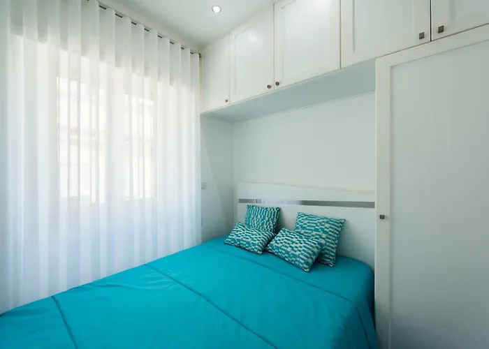 T4 Luis Apartment